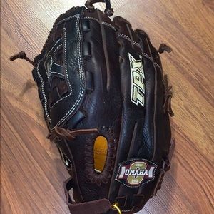 Left handed baseball glove